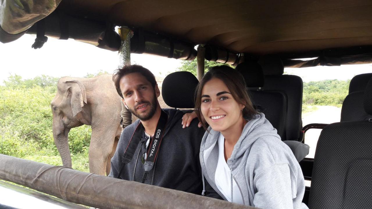 Tusker'S Paradise Safari Villa ウダワラウェ エクステリア 写真